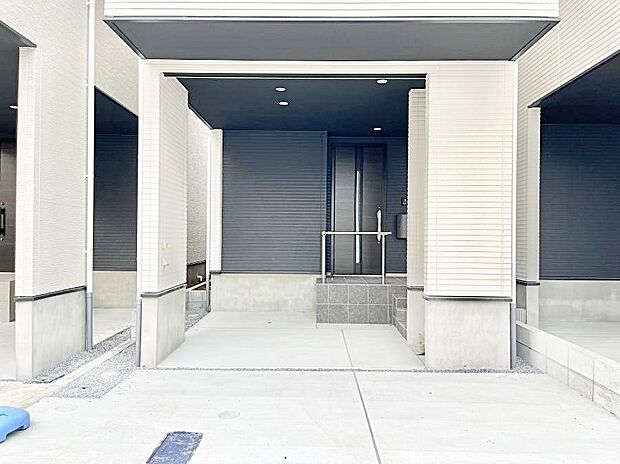 ビルトインタイプは大切なお車を傷や汚れから守ることができます。