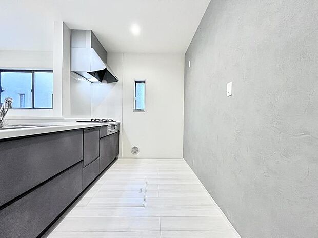 ゆとりあるキッチンではご家族と楽しくお料理ができます。