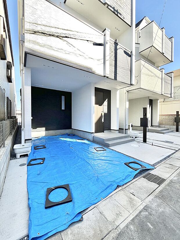 ビルトインタイプは大切なお車を傷や汚れから守ることができます。