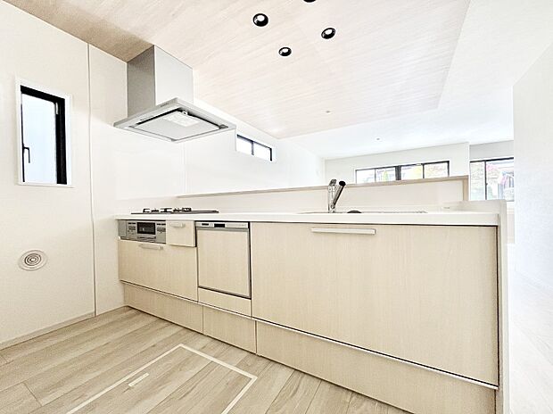 料理をしながらご家族との会話を楽しめる対面カウンターキッチン