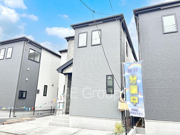 溢れる陽光でご家族の笑顔も輝く