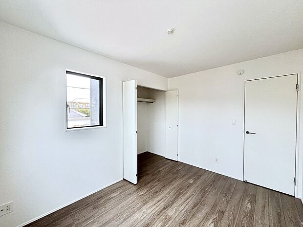 収納が充実しているので、居住スペースを広く使えます。 