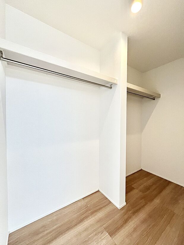 毎日の服選びが楽しくなるウォークインクローゼット 