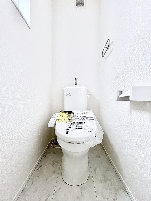 トイレは安心の2箇所!朝のバタバタも一安心です。