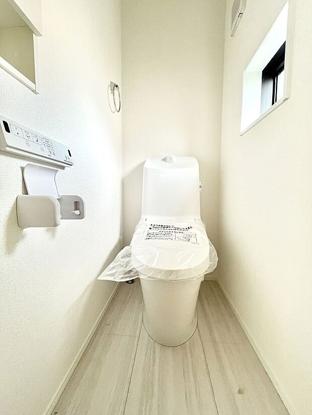 トイレは1階と2階それぞれに配置されていてとても便利です。 