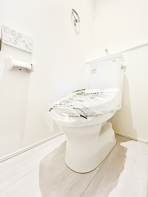 毎日を快適に!清潔感あるシャワートイレ。