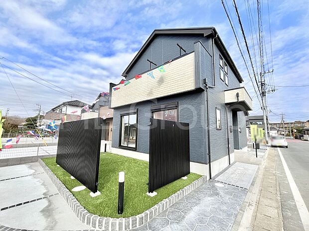 洗練された外観、上質な住空間が広がる室内は永く安心して過ごせる住居です。 