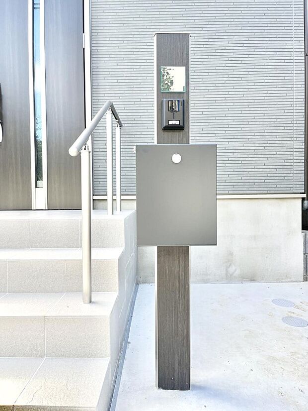 表札・インターホン・ポストをひとつに集約