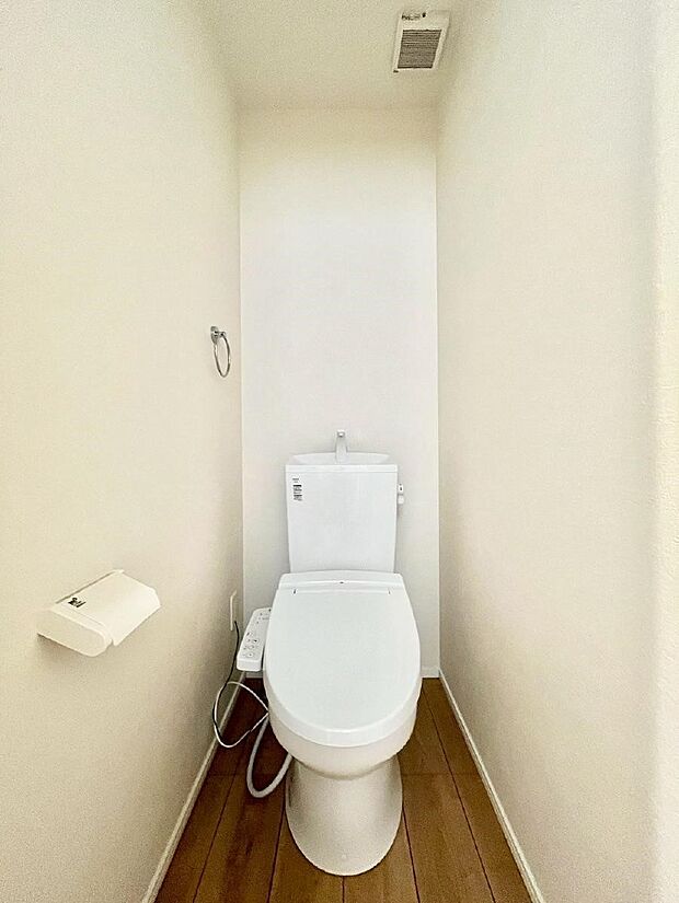 トイレは安心の2箇所！朝のバタバタも一安心です。 