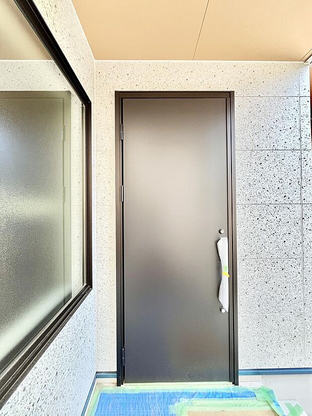 大切な家族、来客を出迎える玄関。