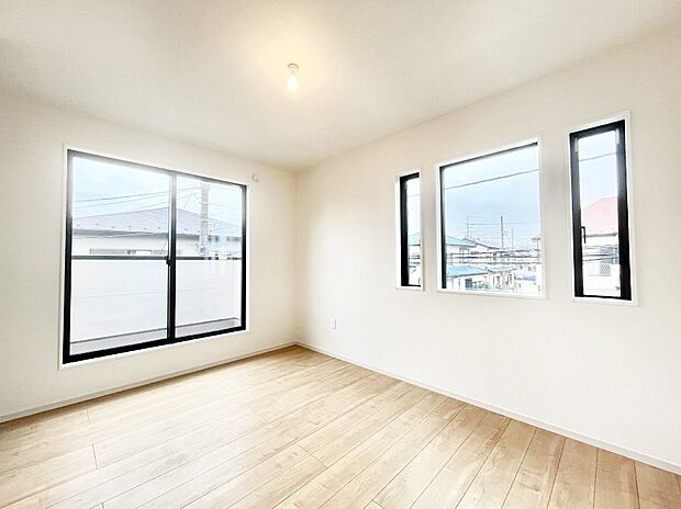 爽やかな日差しがお部屋全体を優しく包み込んでくれます