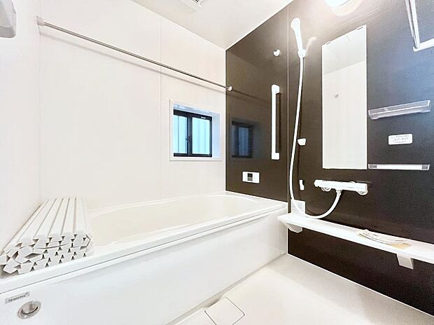 落ち着いた雰囲気でゆっくり寛げるバスルーム