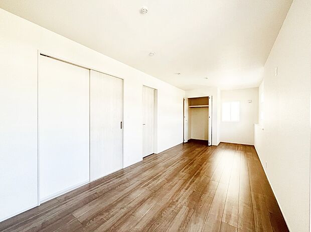 ライフスタイルの変化に応じて2部屋に分けても利用できます