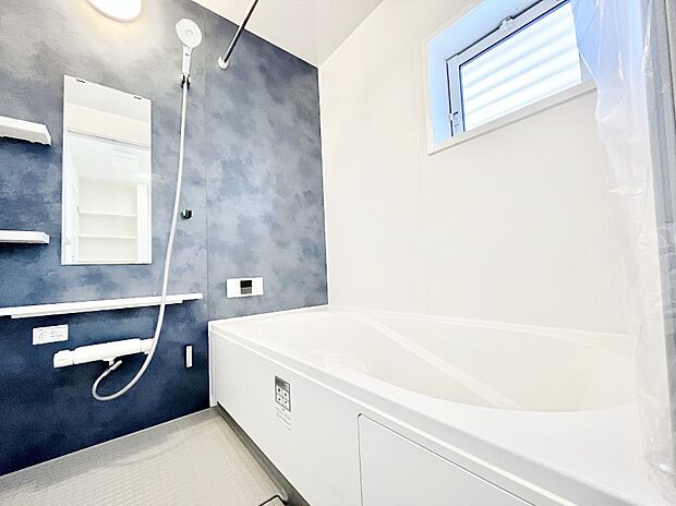 落ち着いた雰囲気でゆっくりお寛ぎいただけるバスルーム