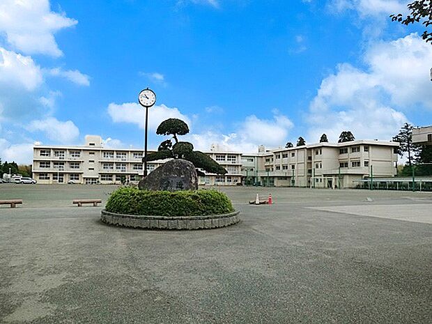 中学校 1300m 千葉市立誉田中学校