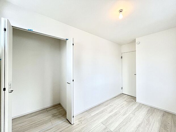 子供部屋にもおすすめな収納スペースたっぷりの居室