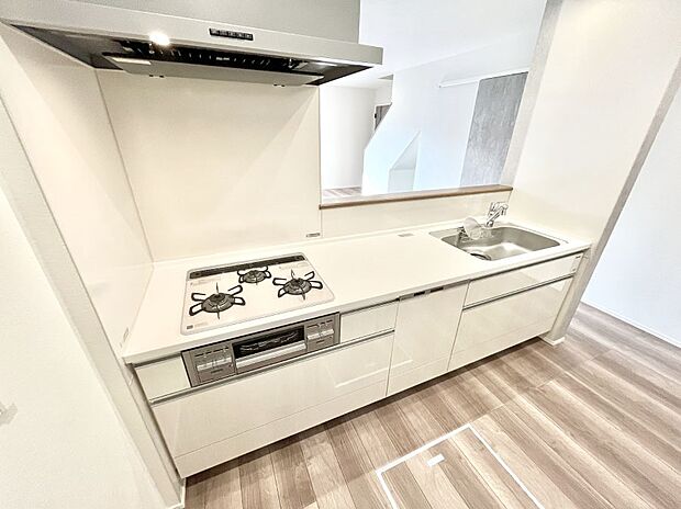 料理をしながらでもご家族との会話を楽しめる対面キッチン