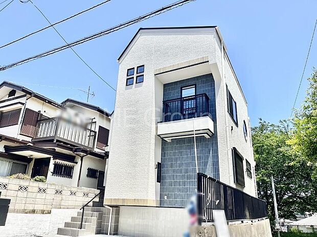 溢れる陽光でご家族の笑顔も輝く  