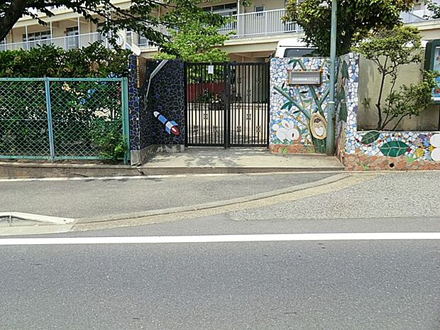 幼稚園・保育園 600m 栄光幼稚園