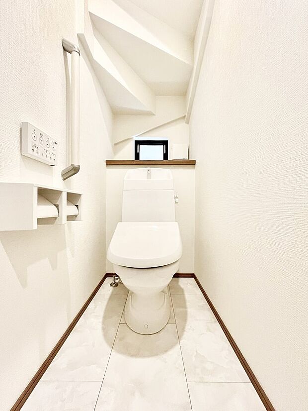 トイレは温水洗浄機能付き