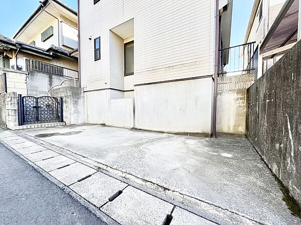 生活に欠かせない駐車スペース。