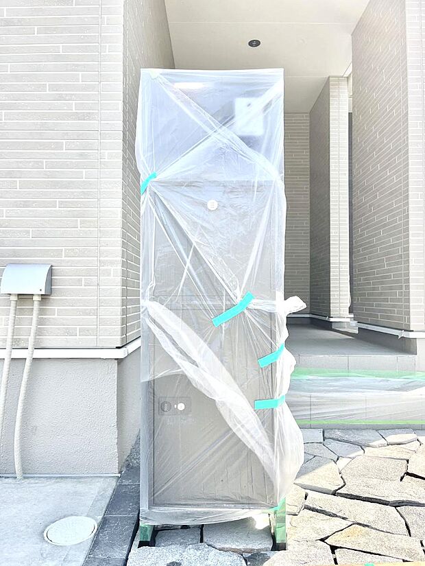 シンプルデザインのポスト。