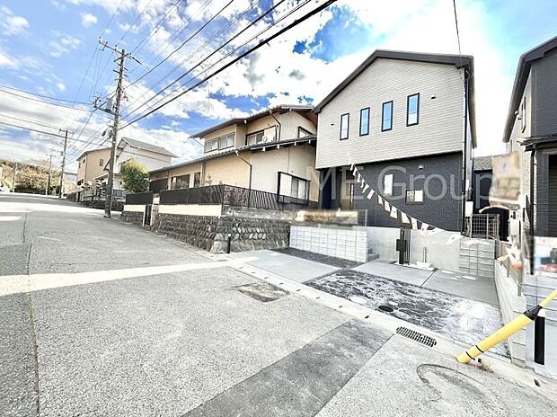 溢れる陽光でご家族の笑顔も輝く