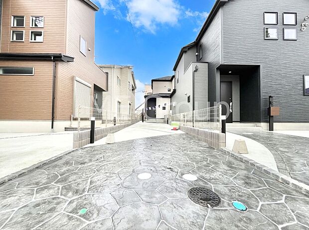 カースペースは2台駐車可。セカンドカーや来客時に便利です!