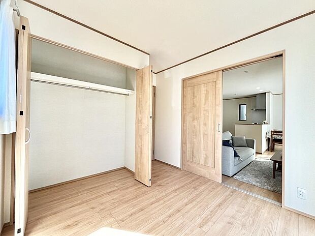 子供部屋にもおすすめな収納スペースたっぷりの居室