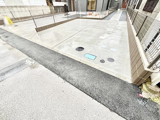 駐車3台可能!急なお客様の駐車に。また、ご家族の自転車スペースとしても大活躍。