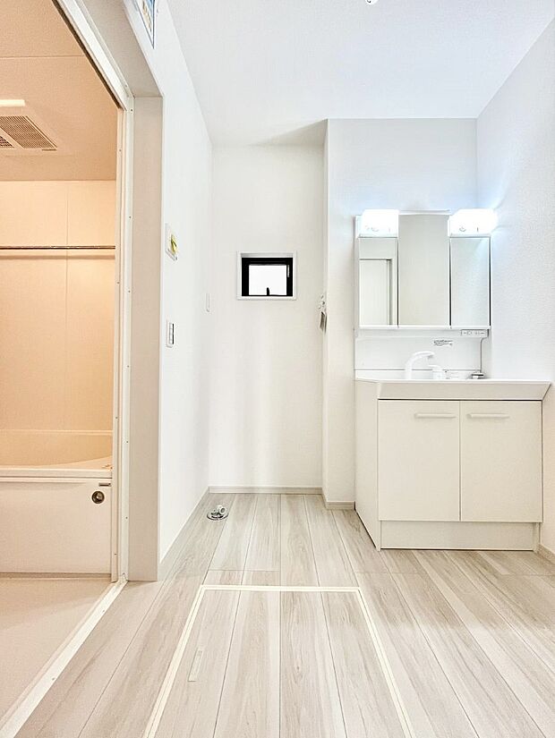 身支度もスムーズにおこなえる脱衣場