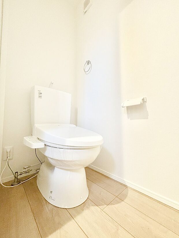 トイレは安心の2箇所!朝のバタバタも一安心です。