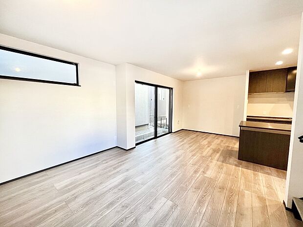 家族の笑顔が自然と生まれてくる、そんな雰囲気のダイニングに仕上がっています