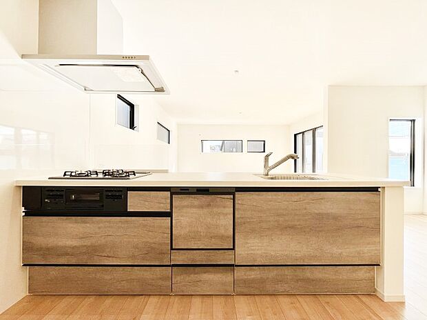 毎日使うキッチンだから、使いやすさ＆お手入れのしやすさにこだわりました。  