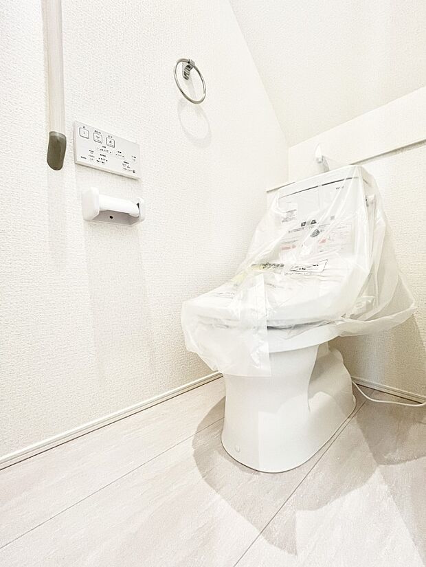 毎日を快適に！清潔感あるシャワートイレ。