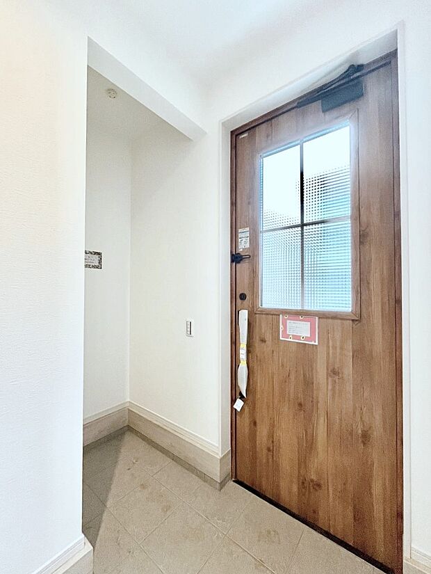 シューズインクローク付きの玄関。家族全員の靴や雨具などすっきり収納できます。