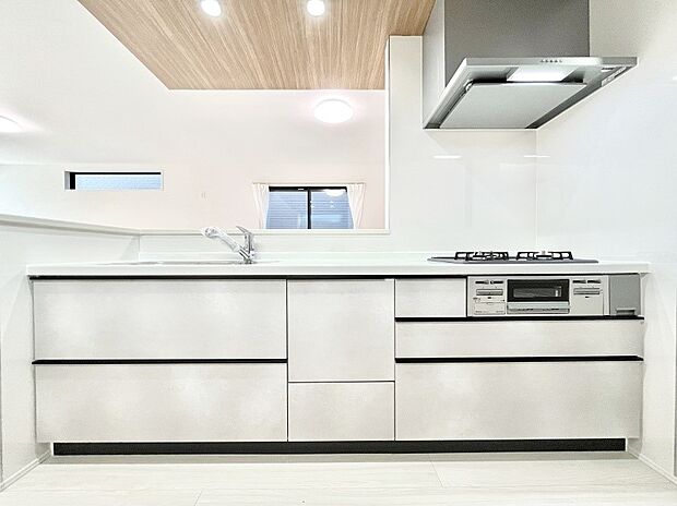 ゆとりあるキッチンではご家族と楽しくお料理ができます。