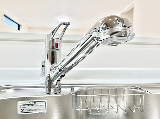 浄水器一体型のキッチンで洗い物用・料理用と切り替え簡単!