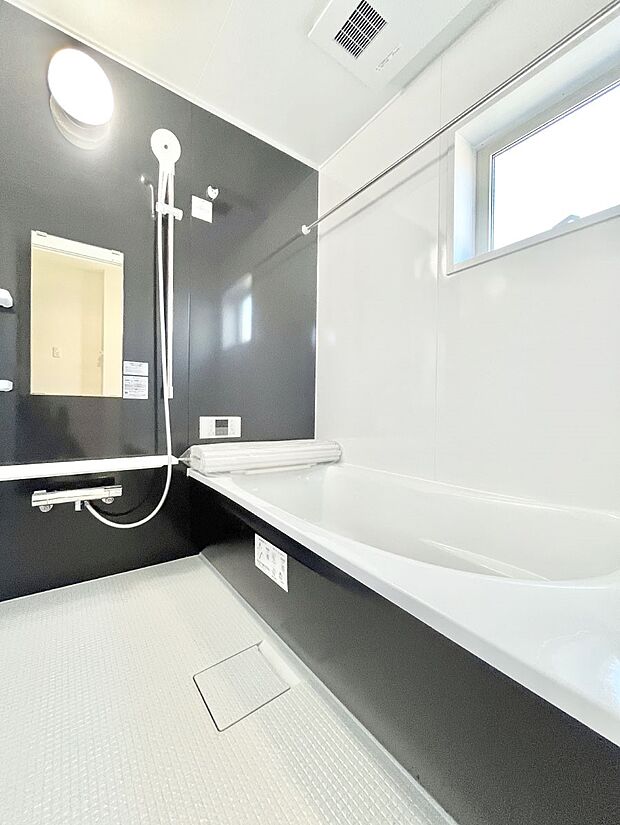 一日の疲れを癒やす大切なバスタイム。ゆっくりとお風呂を楽しんで疲れをとりたいですね!