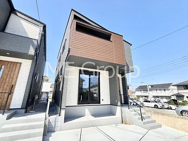 洗練された外観、上質な住空間が広がる室内は永く安心して過ごせる住居です。