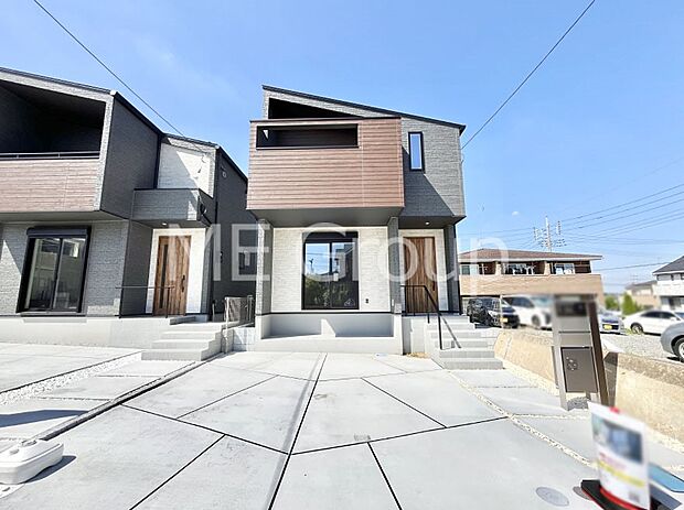 溢れる陽光でご家族の笑顔も輝く