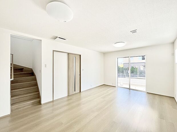 リビング階段が家族の笑顔と会話をつないでくれます