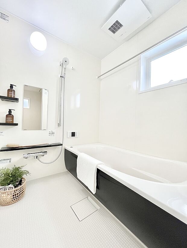 一日の疲れを癒やす大切なバスタイム。ゆっくりとお風呂を楽しんで疲れをとりたいですね！  