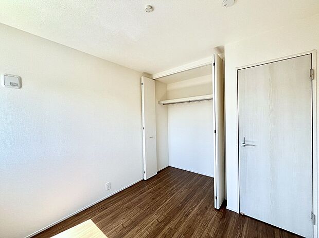 子供部屋にもおすすめな収納スペースたっぷりの居室