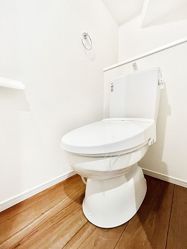 毎日を快適に!清潔感あるシャワートイレ。