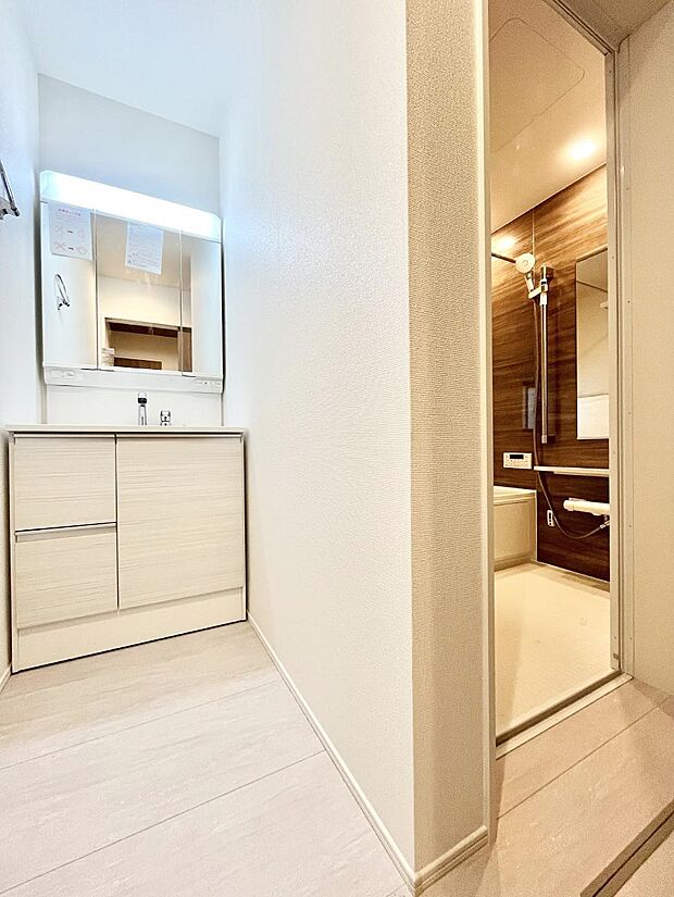 身支度もスムーズにおこなえる脱衣場