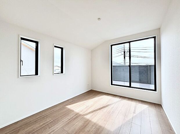 2面採光を確保した明るい空間。家族みんなが快適な暮らしを実現する設計です。