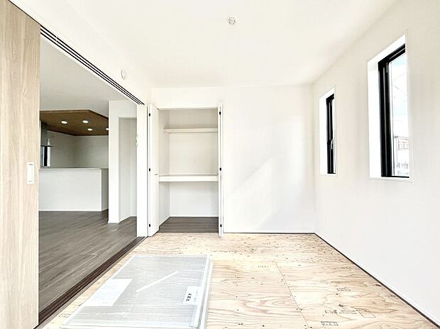 柔らかい畳の空間は、お子様の遊び場や来客時のおもてなしの場所として重宝します。 