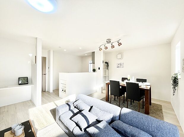 住む方の個性が引き出される、インテリアを考えるのが楽しみなリビングです!