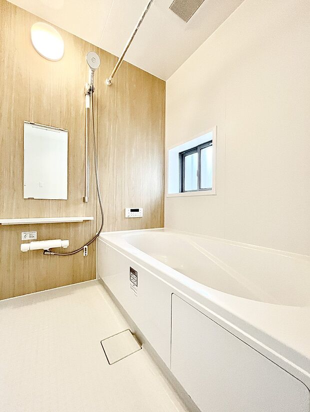 落ち着いた雰囲気でゆっくりお寛ぎいただけるバスルーム